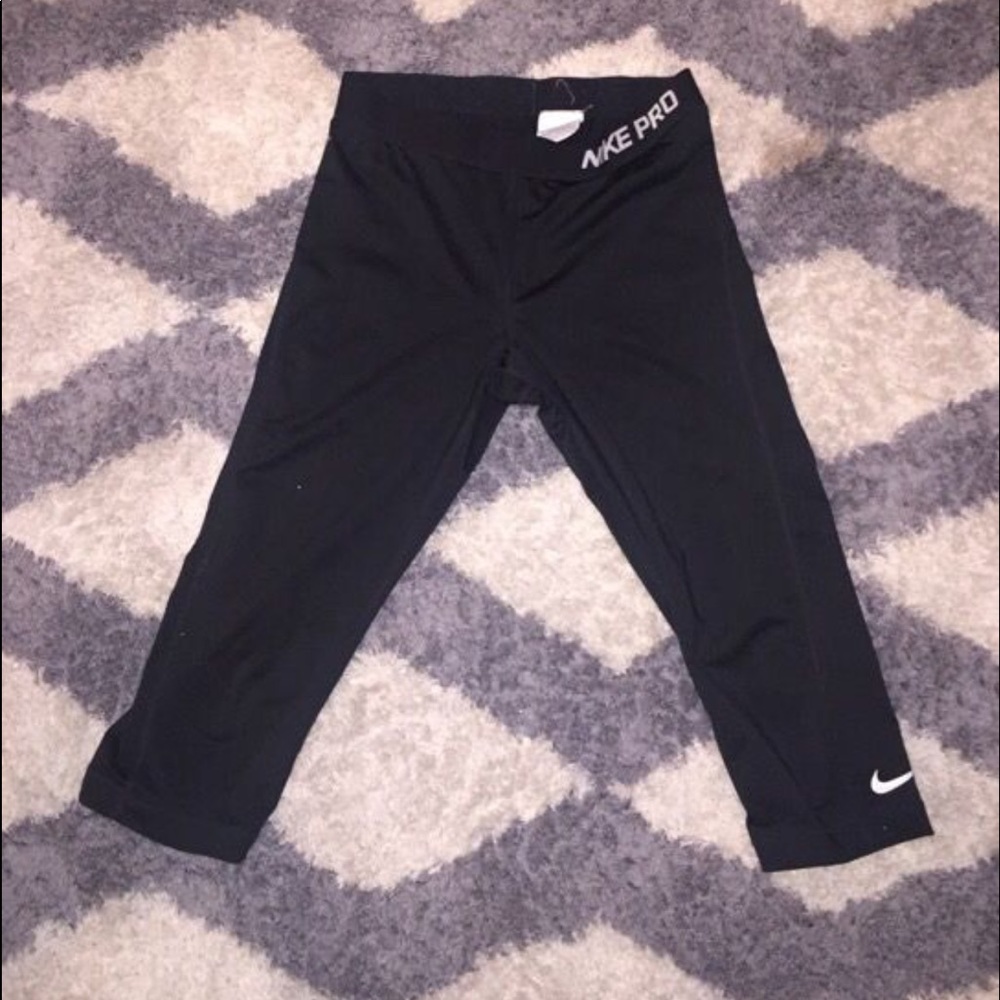 Nike Pro Dri Fit 3/4 Leggings